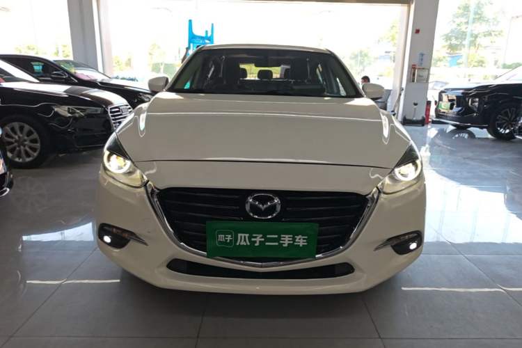 Used Mazda 3 Axela 2017 Hatchback 2.0L Automatic Luxury Model Emission Standard China V Front
