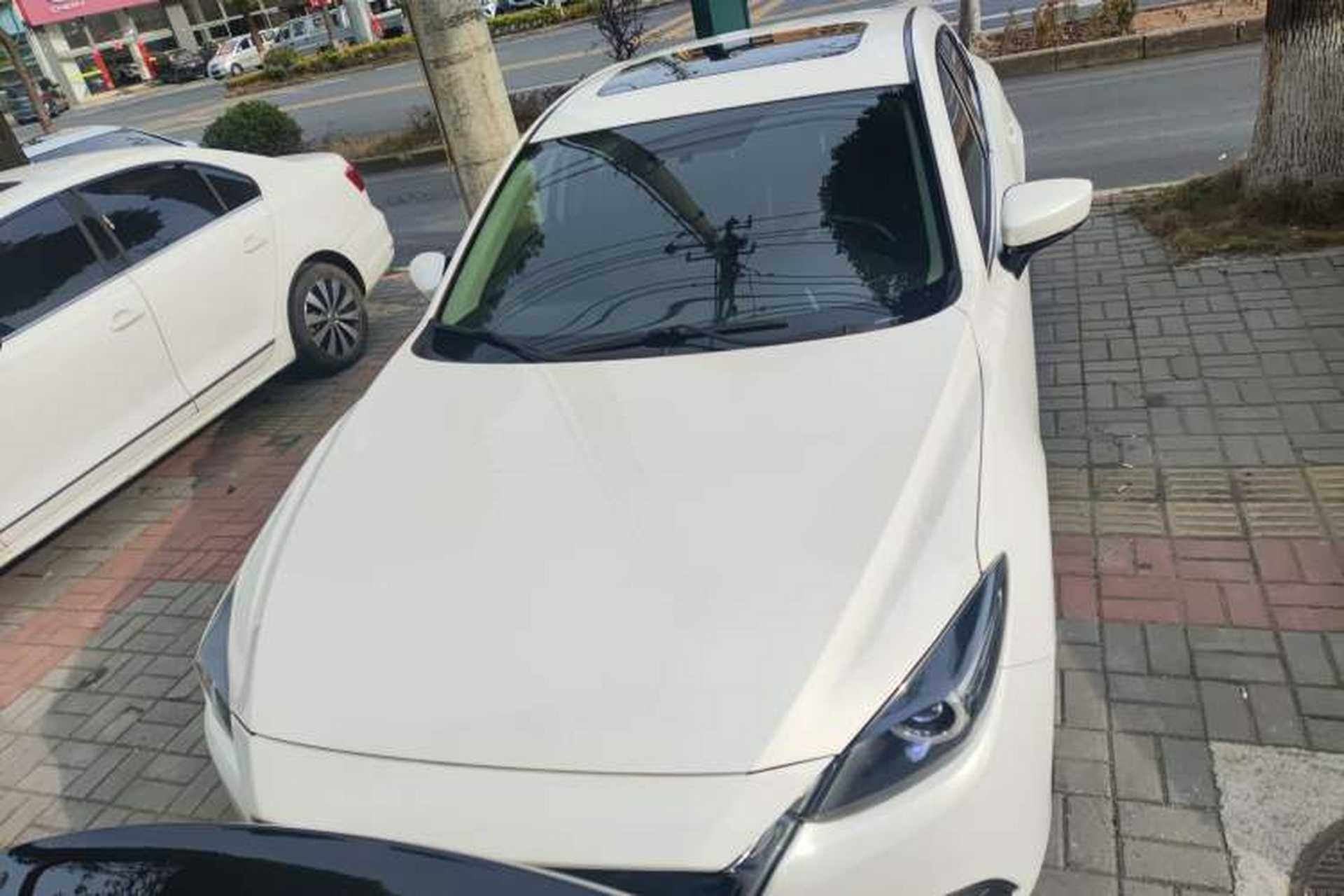 Used Mazda 3 Axela 2017 Sedan 1.5L Automatic Luxury Model Emission Standard China V Front