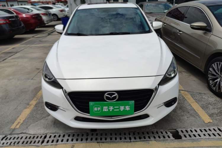 Used Mazda 3 Axela 2017 Hatchback 1.5L Automatic Luxury Model Emission Standard China V Front