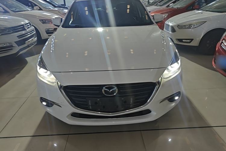 Used Mazda 3 Axela 2017 Sedan 1.5L Automatic Luxury Model Emission Standard China V Front