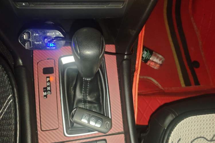 Used Mazda 3 Axela 2017 Sedan 1.5L Automatic Luxury Model Emission Standard China V Gear Lever