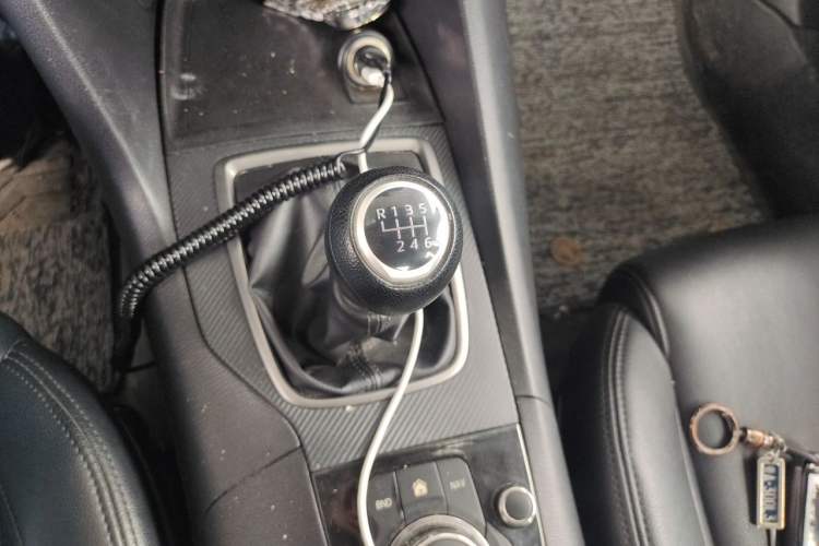 Used Mazda 3 Axela 2017 Sedan 1.5L Manual Comfort Model Emission Standard China V Gear Lever