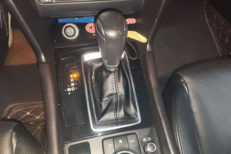 Used Mazda 3 Axela 2017 Sedan 2.0L Automatic Prestige Model China VI Standard Gear Lever