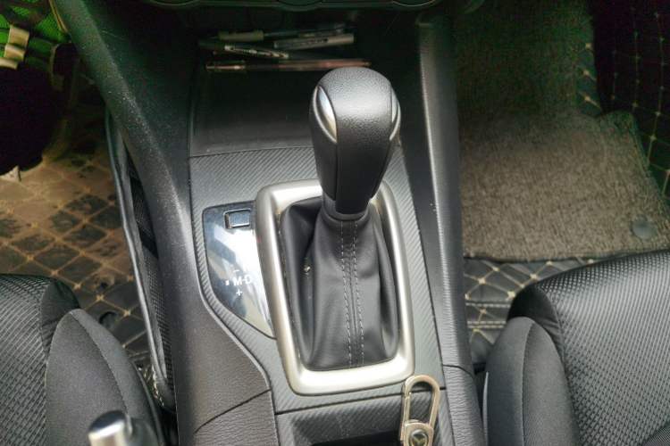 Used Mazda 3 Axela 2017 Sedan 1.5L Automatic Comfort Model Emission Standard China V Gear Lever
