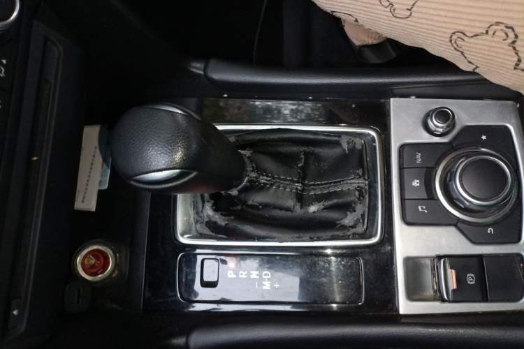 Used Mazda 3 Axela 2017 Sedan 1.5L Automatic Luxury Model Emission Standard China V Gear Lever