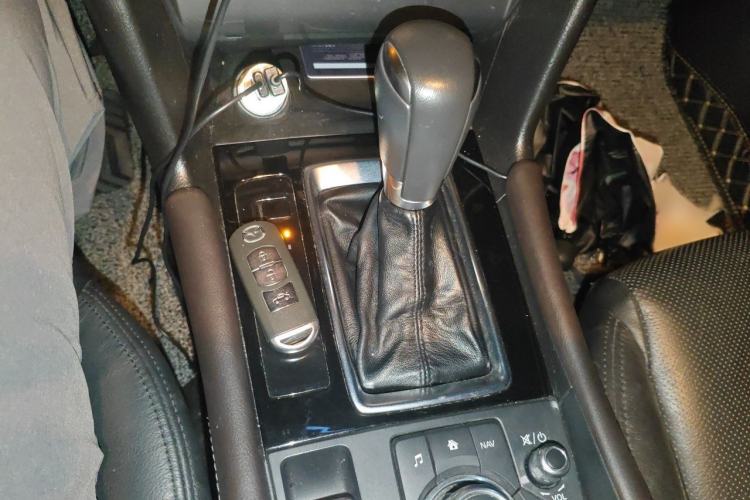 Used Mazda 3 Axela 2017 Sedan 2.0L Automatic Prestige Model China V Standard Gear Lever