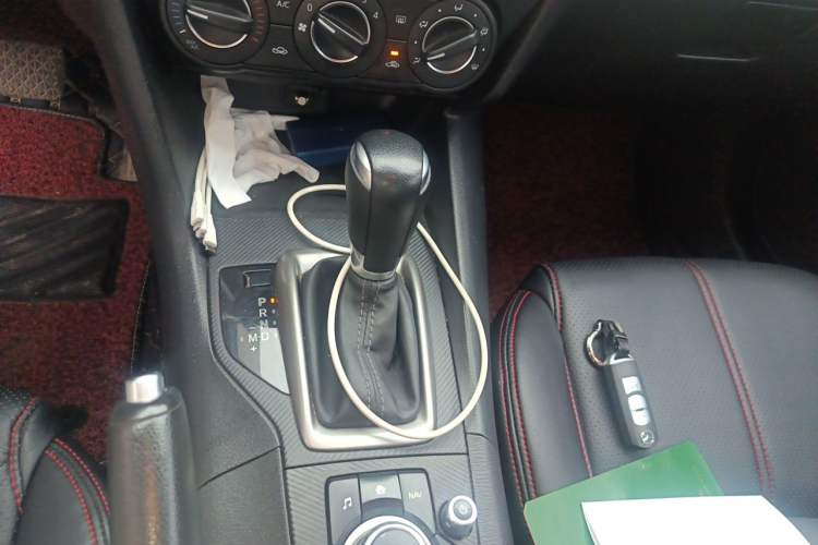 Used Mazda 3 Axela 2017 Sedan 1.5L Automatic Comfort Model China VI Standard Gear Lever