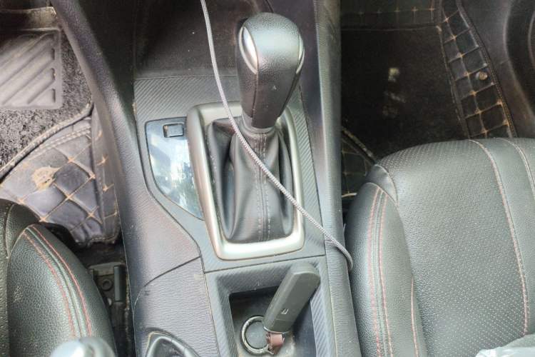 Used Mazda 3 Axela 2017 Sedan 1.5L Automatic Comfort Model Emission Standard China V Gear Lever