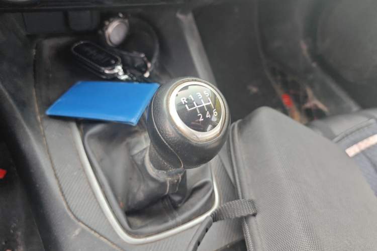Used Mazda 3 Axela 2017 Sedan 1.5L Manual Comfort Model Emission Standard China V Gear Lever