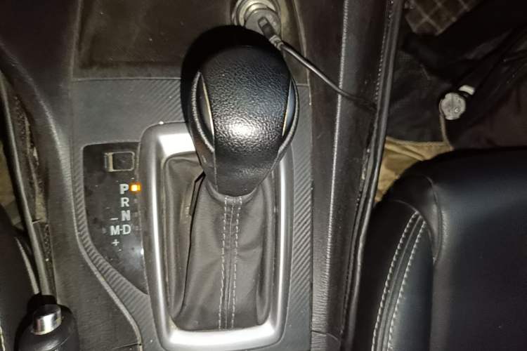Used Mazda 3 Axela 2017 Sedan 1.5L Automatic Comfort Model Emission Standard China V Gear Lever