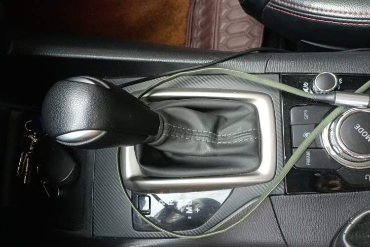 Used Mazda 3 Axela 2017 Sedan 1.5L Automatic Comfort Model Emission Standard China V Gear Lever