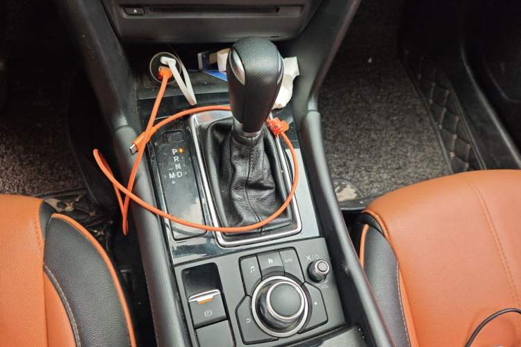 Used Mazda 3 Axela 2017 Sedan 1.5L Automatic Luxury Model Emission Standard China V Gear Lever