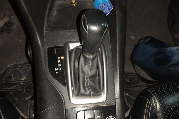 Used Mazda 3 Axela 2017 Sedan 1.5L Automatic Comfort Model Emission Standard China V Gear Lever