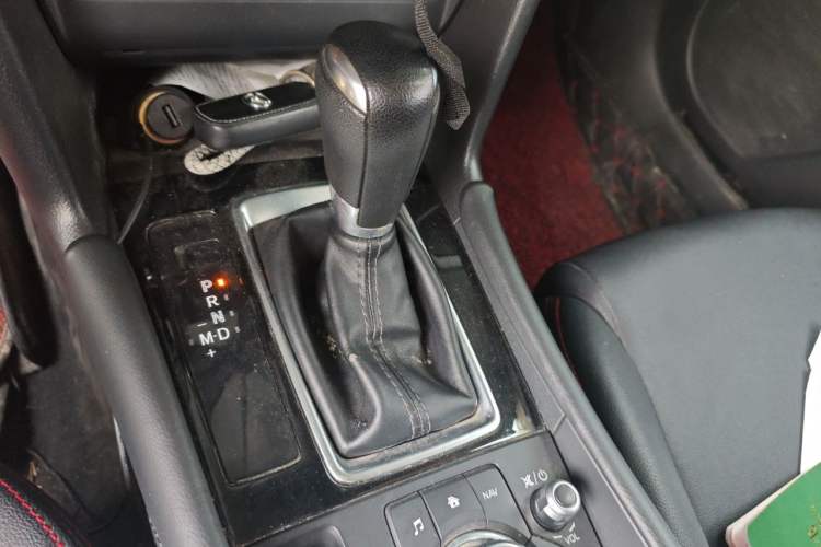 Used Mazda 3 Axela 2017 Sedan 1.5L Automatic Comfort Model China VI Standard Gear Lever