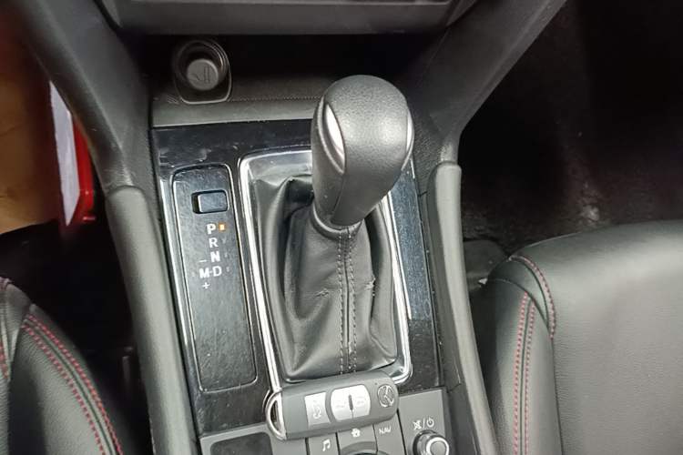 Used Mazda 3 Axela 2017 Sedan 1.5L Automatic Luxury Model Emission Standard China V Gear Lever
