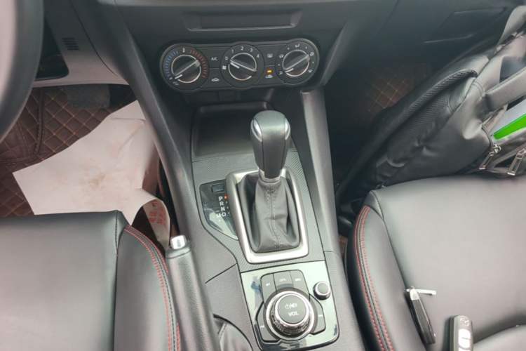 Used Mazda 3 Axela 2017 Sedan 1.5L Automatic Comfort Model Emission Standard China V Gear Lever