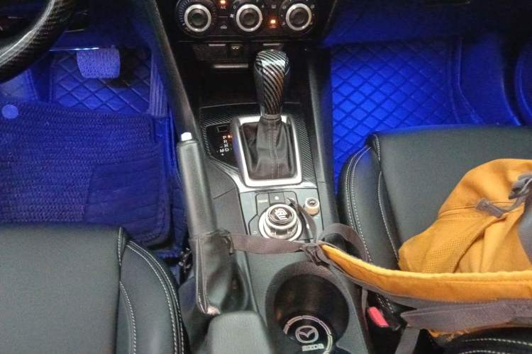 Used Mazda 3 Axela 2017 Sedan 1.5L Automatic Comfort Model Emission Standard China V Gear Lever