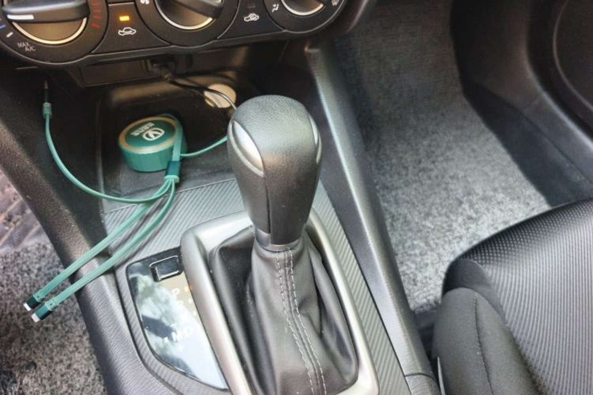 Used Mazda 3 Axela 2017 Sedan 1.5L Automatic Comfort Model Emission Standard China V Gear Lever