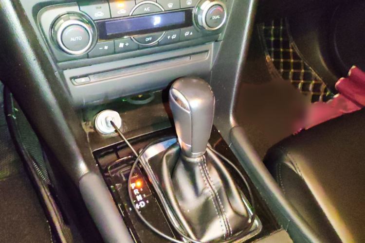 Used Mazda 3 Axela 2017 Hatchback 2.0L Automatic Luxury Model China VI Standard Gear Lever