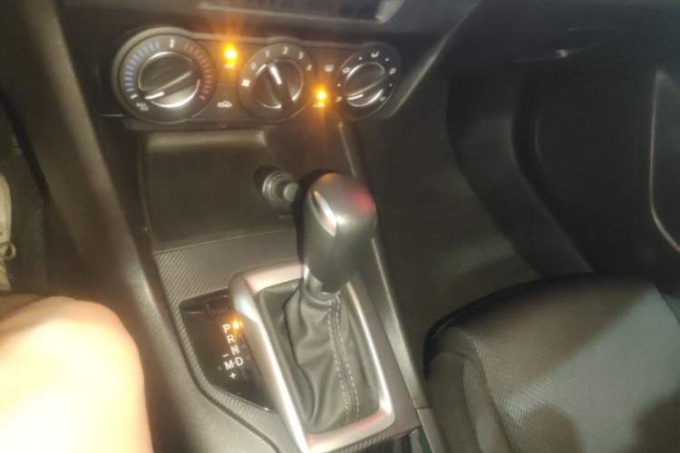 Used Mazda 3 Axela 2017 Sedan 1.5L Automatic Comfort Model Emission Standard China V Gear Lever