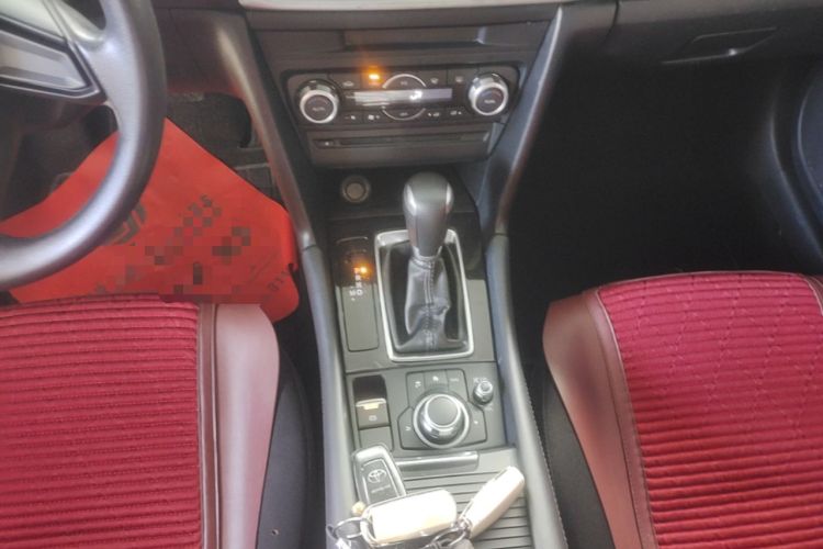 Used Mazda 3 Axela 2017 Sedan 1.5L Automatic Luxury Model Emission Standard China V Gear Lever