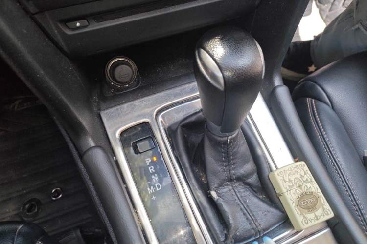 Used Mazda 3 Axela 2017 Sedan 1.5L Automatic Luxury Model Emission Standard China V Gear Lever