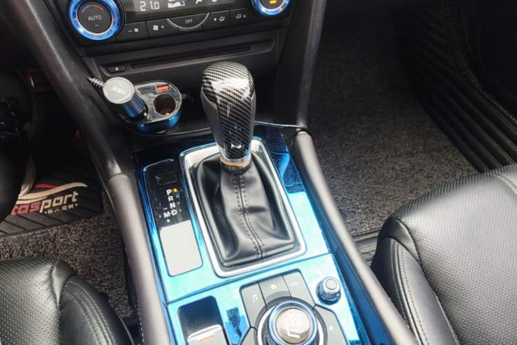 Used Mazda 3 Axela 2017 Sedan 2.0L Automatic Prestige Model China VI Standard Gear Lever