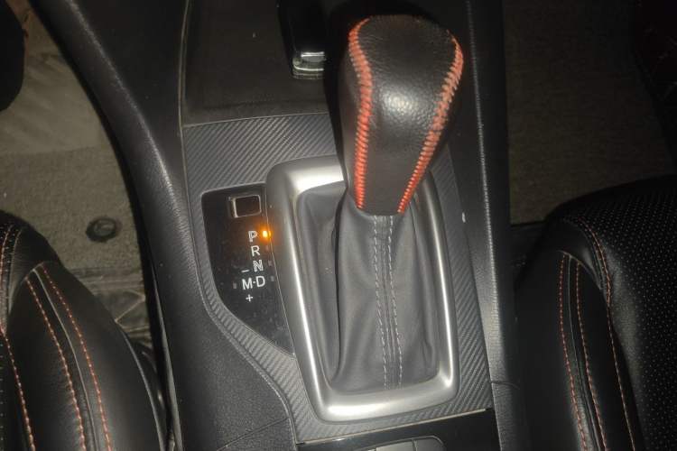 Used Mazda 3 Axela 2017 Sedan 1.5L Automatic Comfort Model Emission Standard China V Gear Lever
