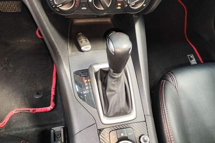 Used Mazda 3 Axela 2017 Sedan 1.5L Automatic Comfort Model Emission Standard China V Gear Lever