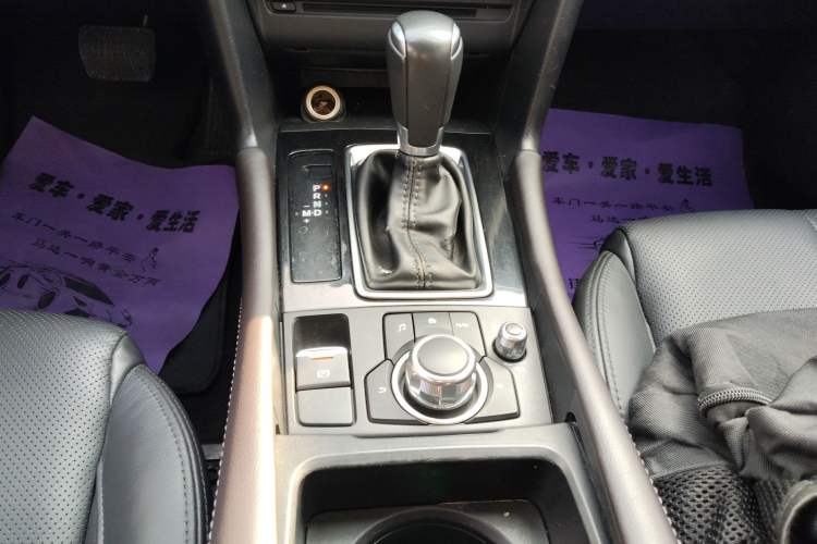 Used Mazda 3 Axela 2017 Sedan 2.0L Automatic Prestige Model China V Standard Gear Lever