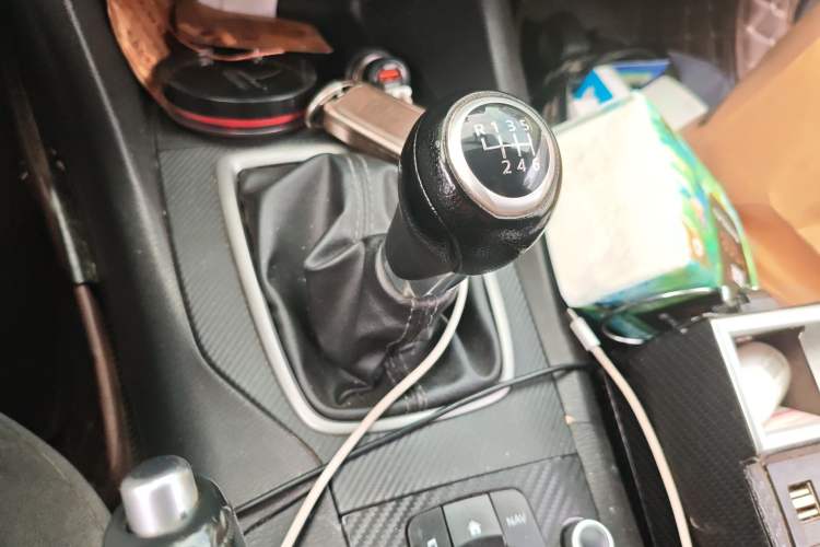 Used Mazda 3 Axela 2017 Sedan 1.5L Manual Comfort Model Emission Standard China V Gear Lever