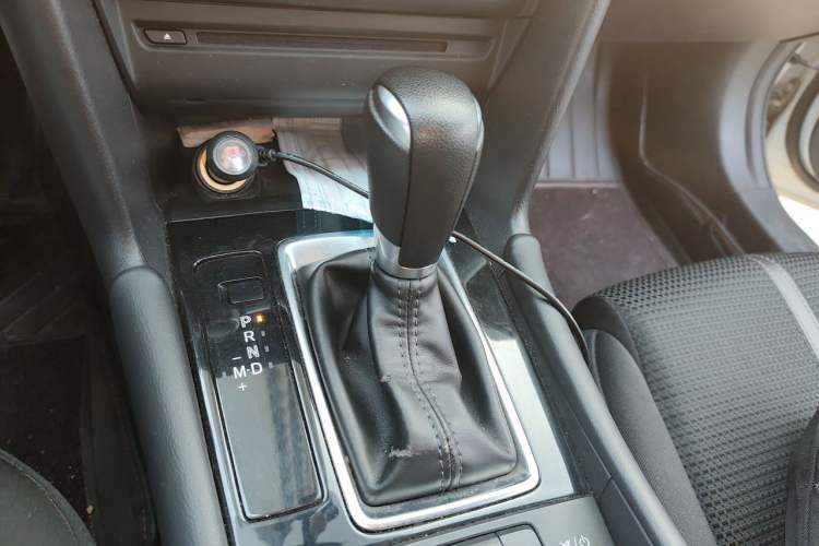 Used Mazda 3 Axela 2017 Sedan 1.5L Automatic Luxury Model Emission Standard China V Gear Lever