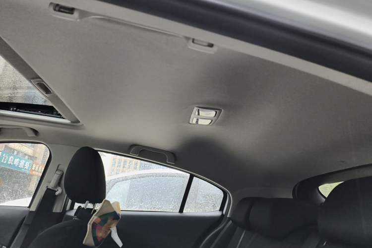 Used Mazda 3 Axela 2017 Hatchback 2.0L Automatic Luxury Model Emission Standard China V Headliner