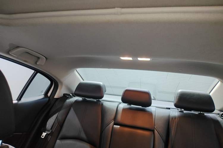 Used Mazda 3 Axela 2017 Sedan 2.0L Automatic Prestige Model China V Standard Headliner