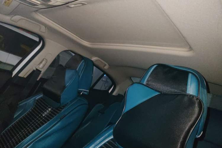 Used Mazda 3 Axela 2017 Sedan 1.5L Manual Luxury Model Emission Standard China V Headliner