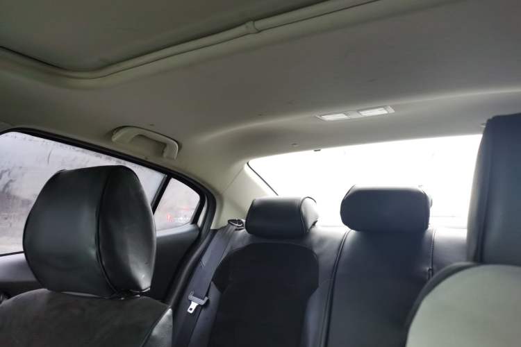 Used Mazda 3 Axela 2017 Sedan 1.5L Automatic Luxury Model China VI Standard Headliner