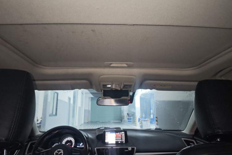 Used Mazda 3 Axela 2017 Sedan 1.5L Automatic Luxury Model Emission Standard China V Headliner
