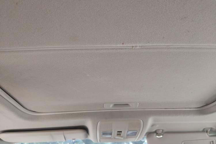 Used Mazda 3 Axela 2017 Sedan 1.5L Automatic Luxury Model Emission Standard China V Headliner