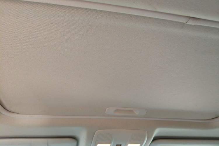 Used Mazda 3 Axela 2017 Sedan 1.5L Automatic Luxury Model Emission Standard China V Headliner