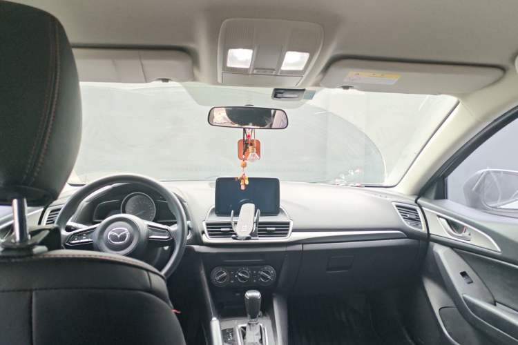 Used Mazda 3 Axela 2017 Sedan 1.5L Automatic Comfort Model Emission Standard China V Headliner