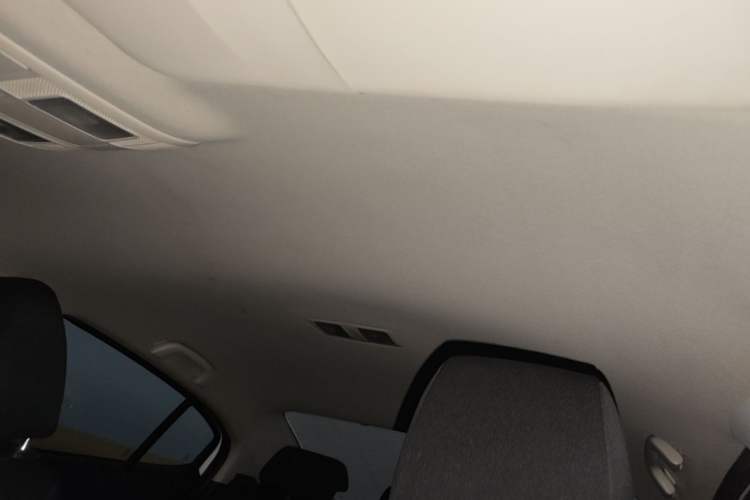 Used Mazda 3 Axela 2017 Sedan 1.5L Automatic Comfort Model Emission Standard China V Headliner