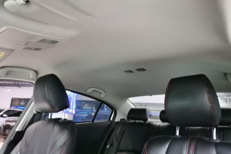 Used Mazda 3 Axela 2017 Sedan 1.5L Automatic Comfort Model Emission Standard China V Headliner