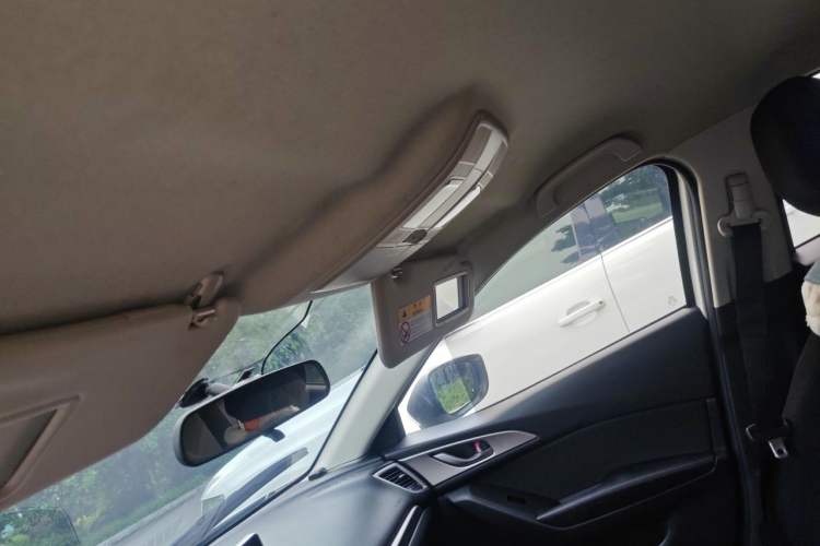 Used Mazda 3 Axela 2017 Sedan 1.5L Automatic Comfort Model Emission Standard China V Headliner
