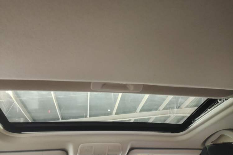 Used Mazda 3 Axela 2017 Sedan 1.5L Automatic Luxury Model Emission Standard China V Headliner