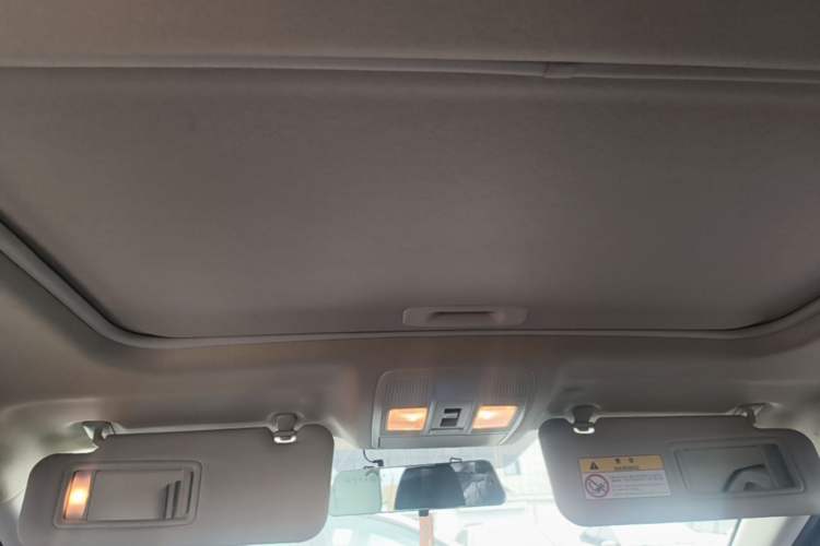Used Mazda 3 Axela 2017 Sedan 2.0L Automatic Prestige Model China VI Standard Headliner