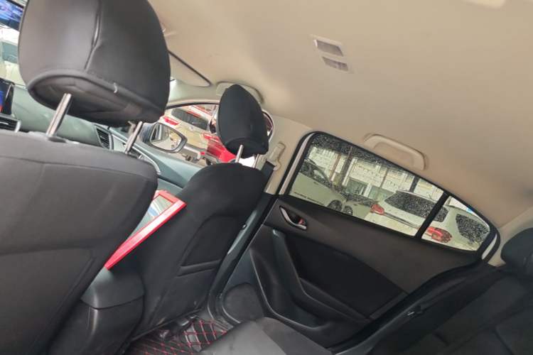 Used Mazda 3 Axela 2017 Sedan 1.5L Automatic Comfort Model Emission Standard China V Headliner