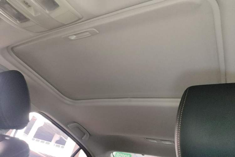 Used Mazda 3 Axela 2017 Sedan 1.5L Automatic Luxury Model Emission Standard China V Headliner