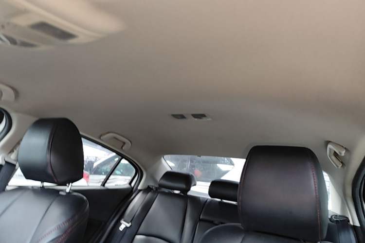 Used Mazda 3 Axela 2017 Sedan 1.5L Automatic Comfort Model Emission Standard China V Headliner
