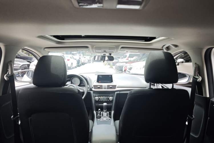 Used Mazda 3 Axela 2017 Hatchback 2.0L Automatic Luxury Model Emission Standard China V Headliner