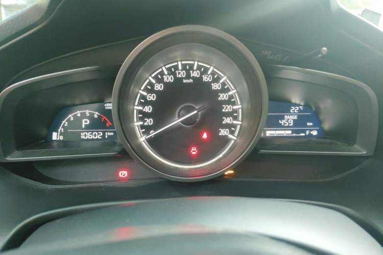 Used Mazda 3 Axela 2017 Hatchback 2.0L Automatic Luxury Model China VI Standard Instrument Cluster